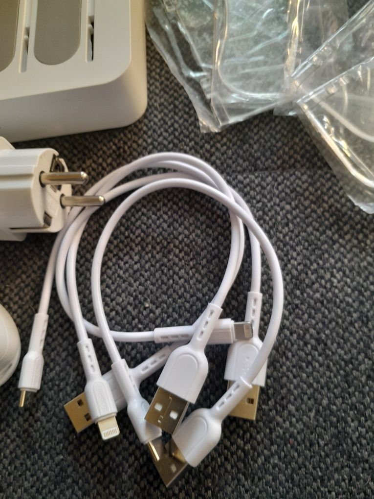 Stacja ładująca USB – stacja ładująca – 4 porty – stacja szybkiego ład
