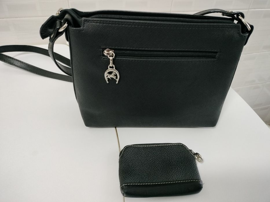 Mala e moedeiro cavalinho