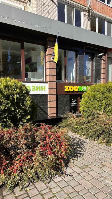 Оренда  фасадного приміщення по вулиці Кравчука