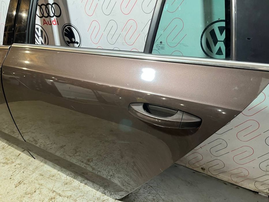 Двері ліві шкода Октавія А7 двери дверь левая skoda Octavia A7 LF8Z