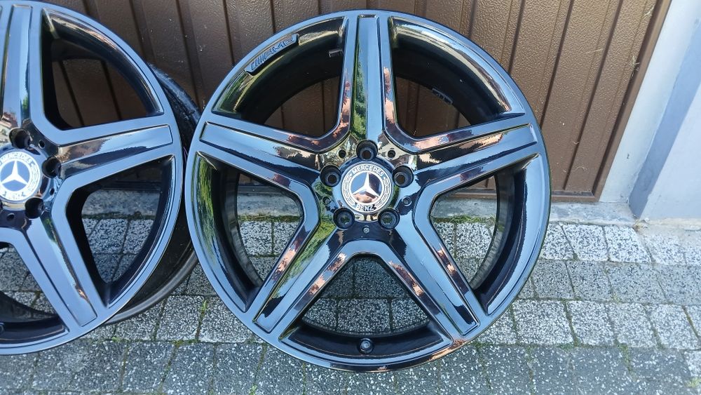 AMG  19" oryginal Mercedes 5x112  8j et43,5  W213 GLK W212 GLA Czarne