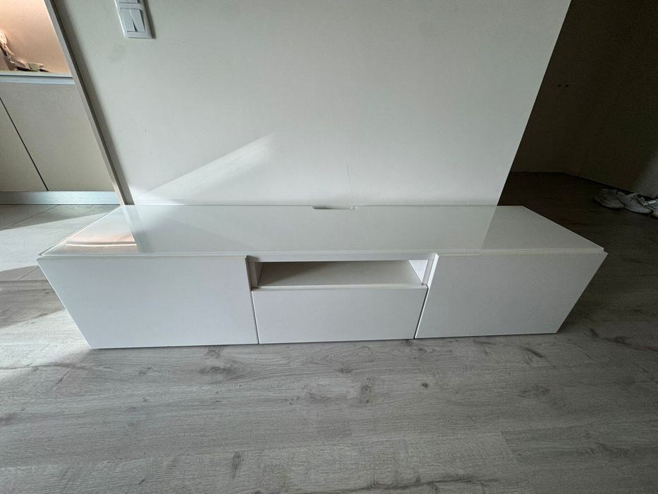 Ikea BESTA TV bench com vidro protetor, white 180x42x39 cm