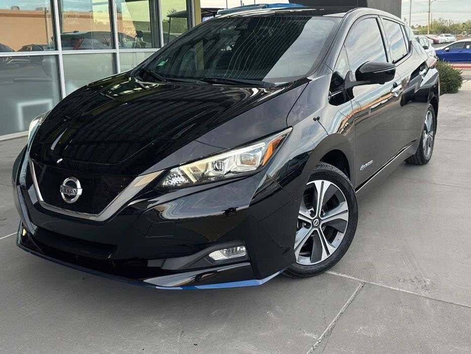 Nissan LEAF SL      2019