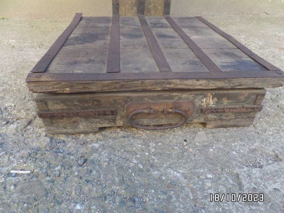 zabytkowa waga  idealna do ogrodu jako ozdoba