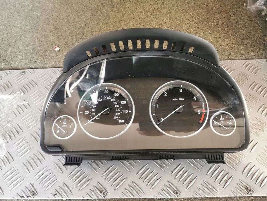 bmw f10 licznik zegary uk 9249346