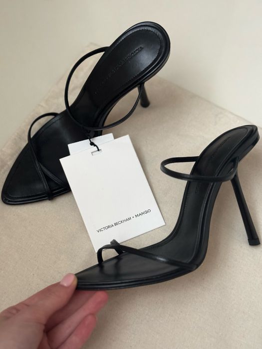 Шкіряні босоніжки мюлі туфлі на каблуку victoria beckham mango