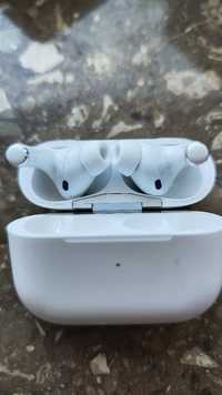 Airpods pro 1 generation, кейс не працює