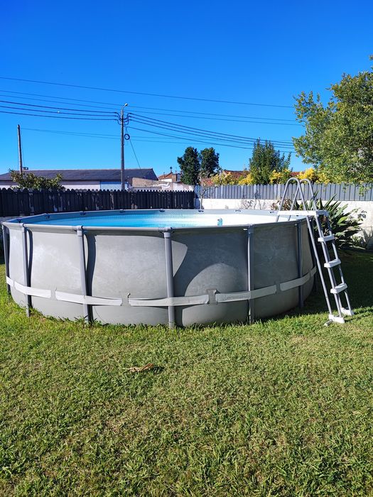 Piscina Intex com bomba areia
