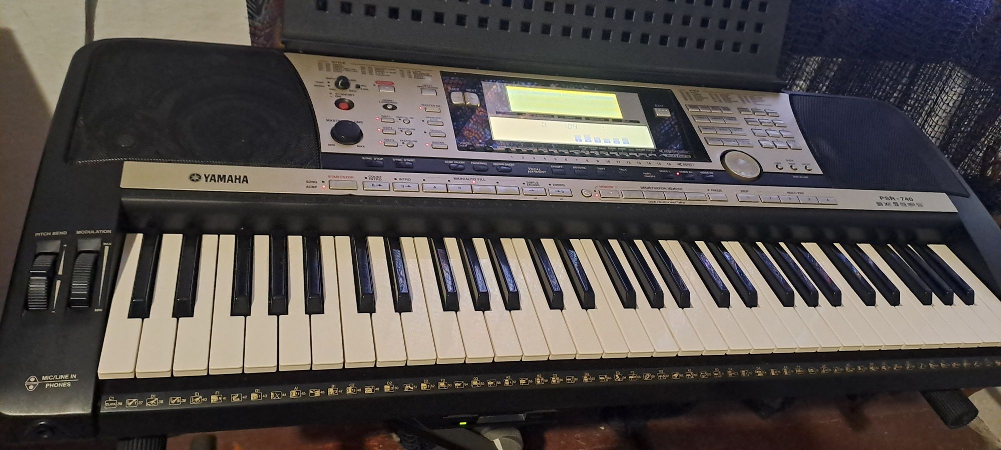 Синтезатор Yamaha PSR-740