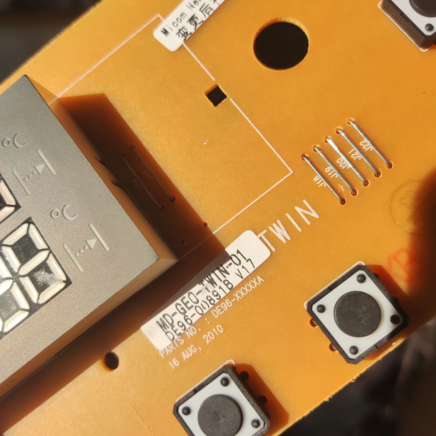 Moduł wyświetlacza piekarnika Samsung DE9600
https://archiwum.al