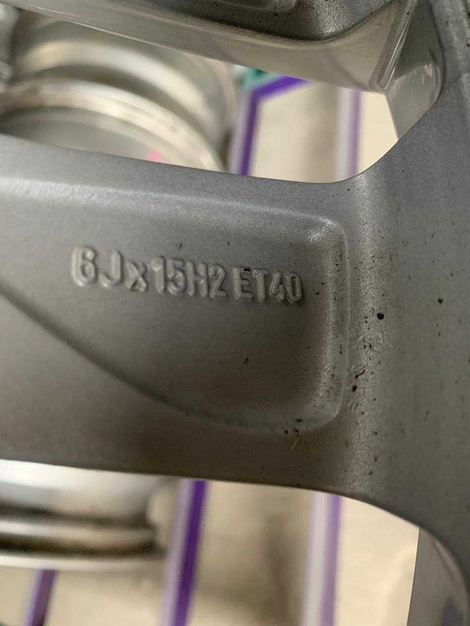 Оригінальні диски Фольцваген 5/100 R15 6J ET40.