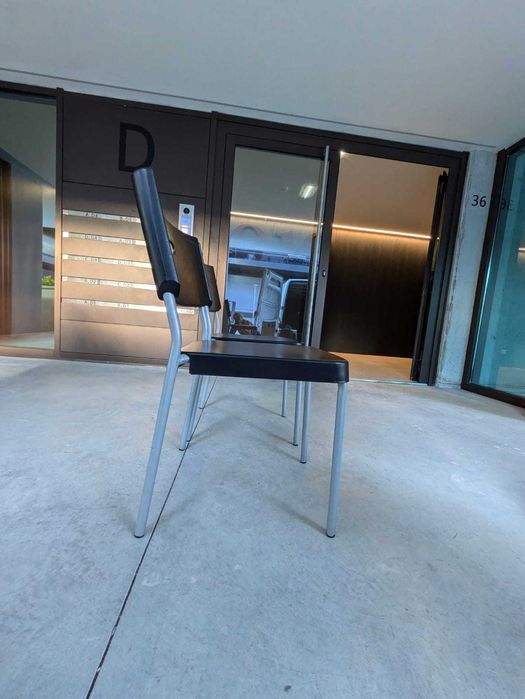 2 x Cadeiras Herman IKEA em ótimo estado - Pretas