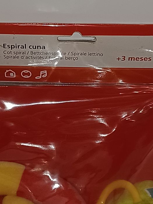 Brinquedo para cama ou carro bebé