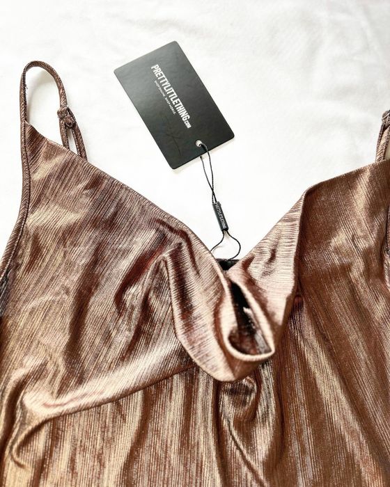 Золота сукня від PLT