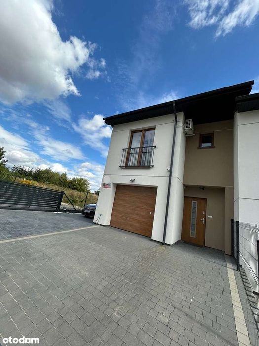 Nowy wykończony dom, wysokim stand., 5 sypialniami, 168m2, dwa garaże