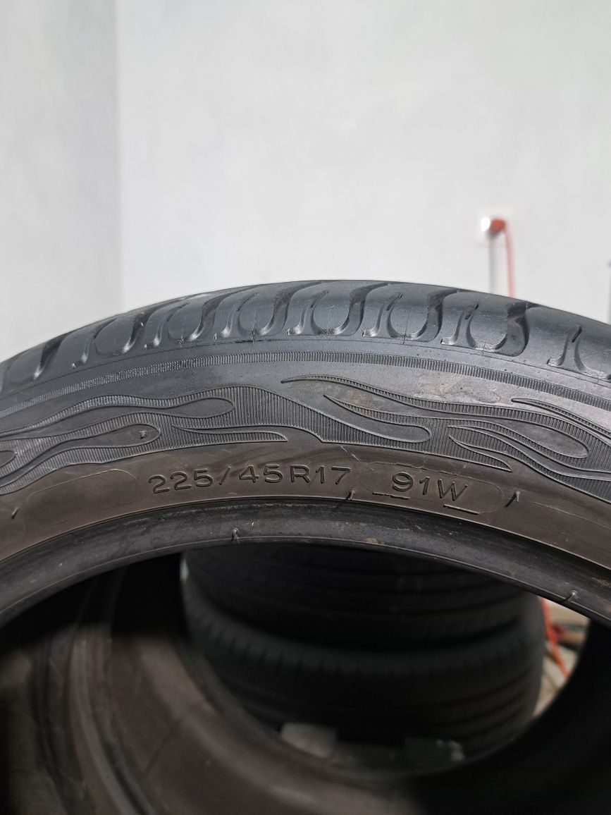 Шини колеса 225 45 R17 BFGOODRICH g-Grip покришки резина Літо