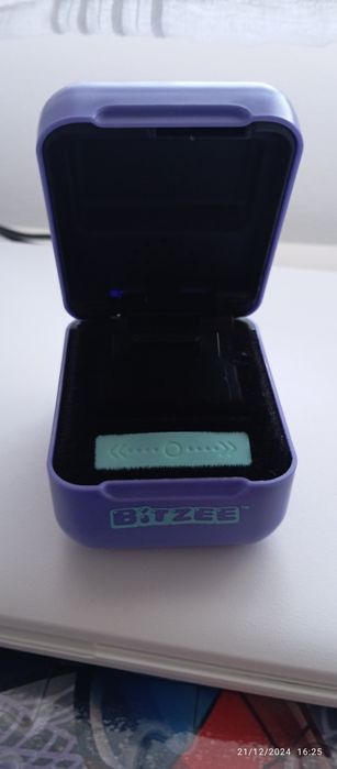 Bitzee usado como novo