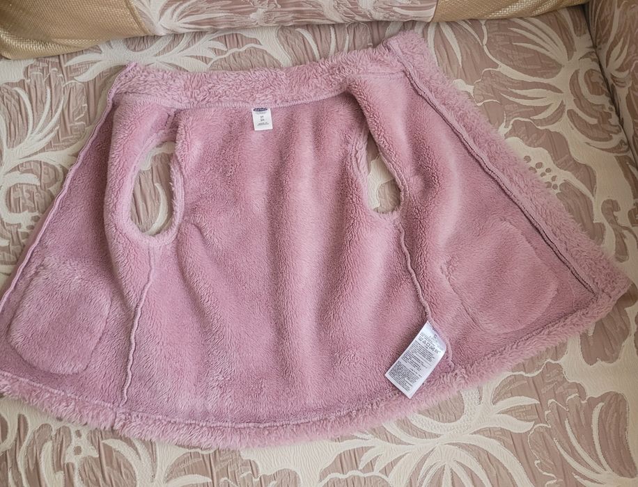 Жилет на дівчинку