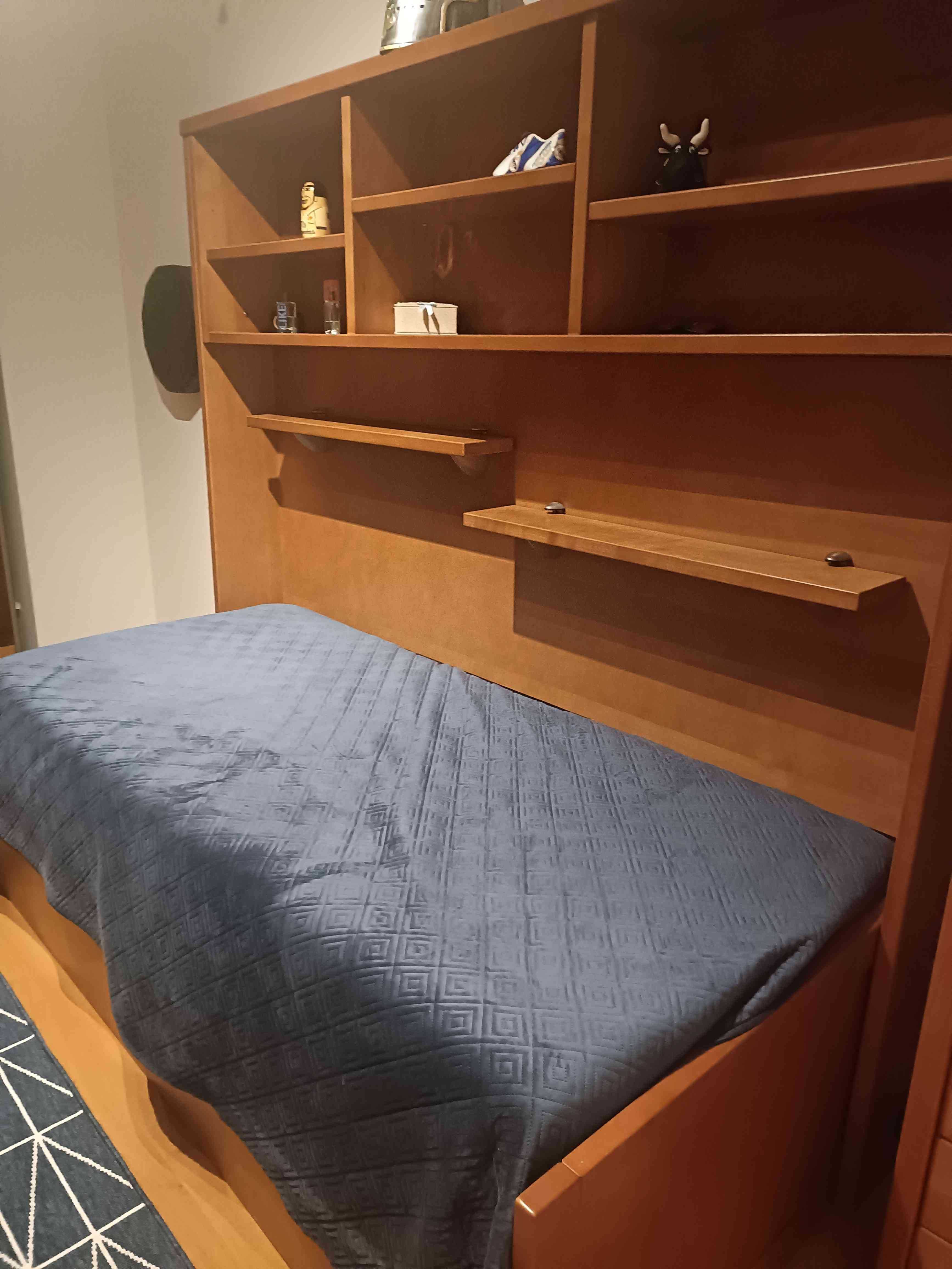 Cama studio em faia