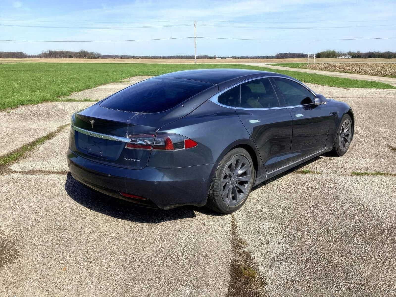 2020 Tesla Model S Long Range