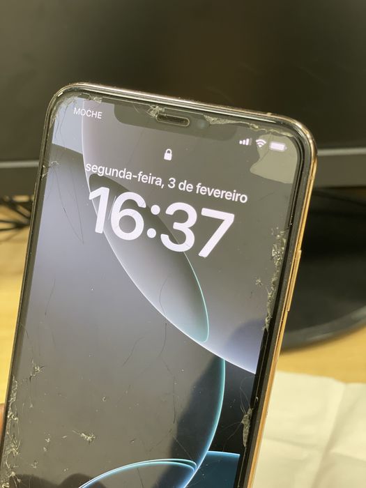 iPhone XS Max 64GB Dourado!