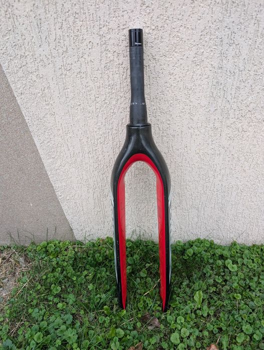 Widelec sztywny BXT 29 cali 9x100 Taper carbon