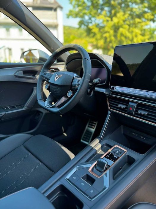 Wynajem samochodu,  osobowy Leon Cupra 2024 od 180 zł doba (AUTOMAT)