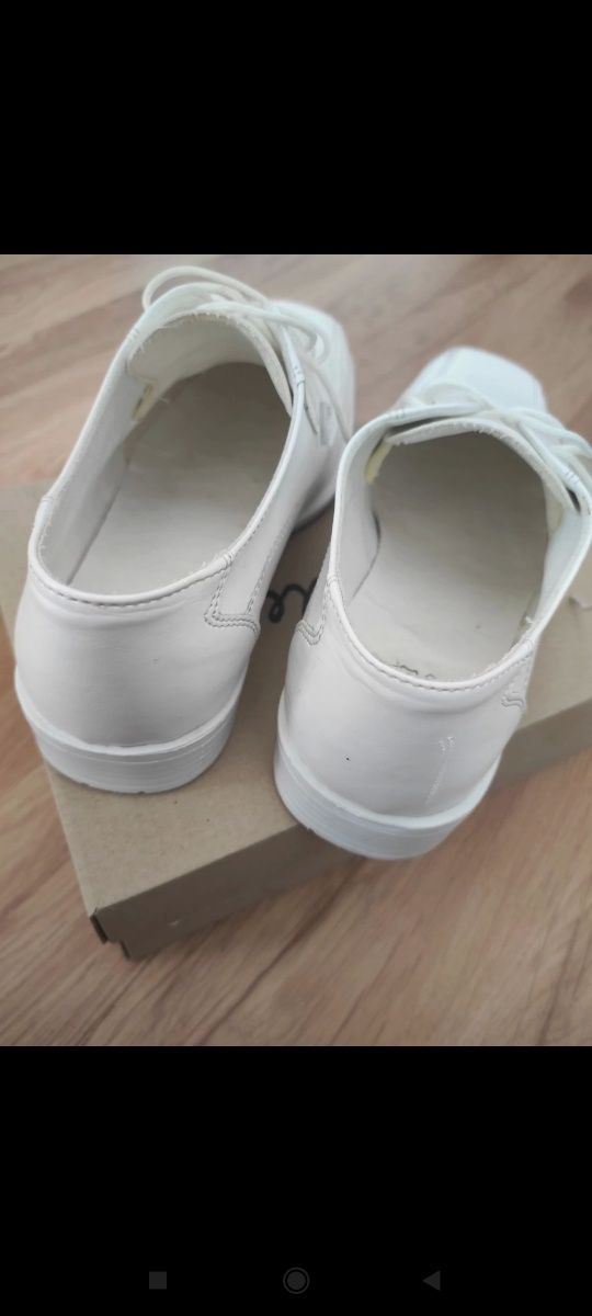 Buty komunijne 34