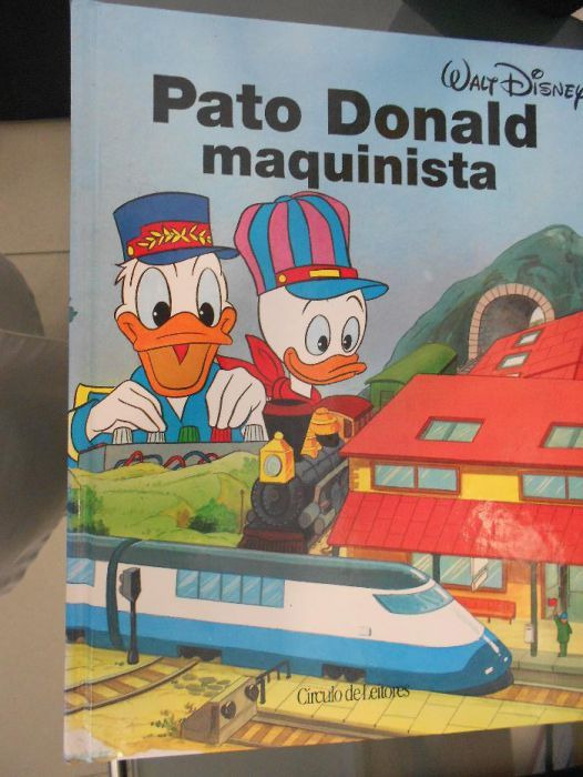 Vendo vários livros da Disney e outros como novos