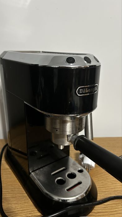 Ekspres do kawy deLonghi Dedica