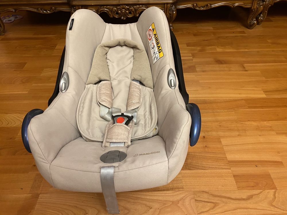 Перше автокрісло maxi cosi cabriofix 0-12 міс. до 13 кг.