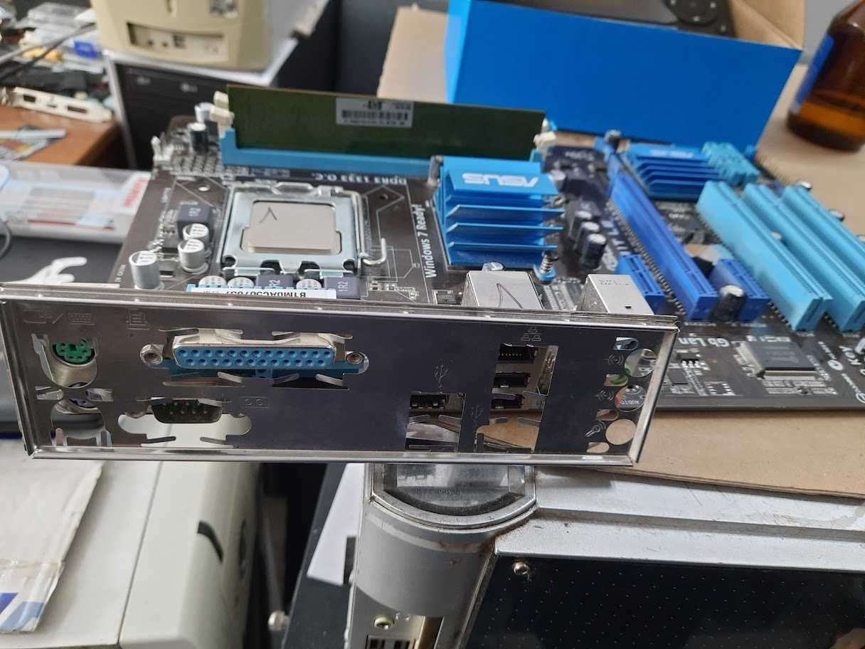 Материнська плата Asus P5P41T LE (s775, G41, PCI-Ex16)  DDR 3