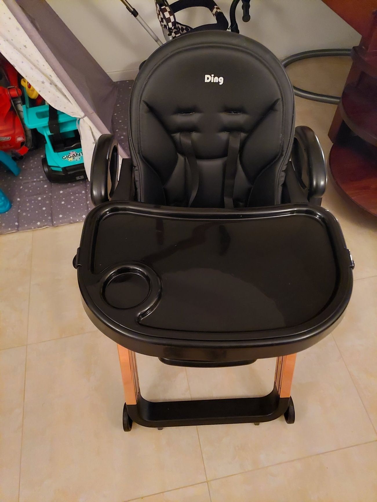 Krzesełko do karmienia Ding royal black super stan