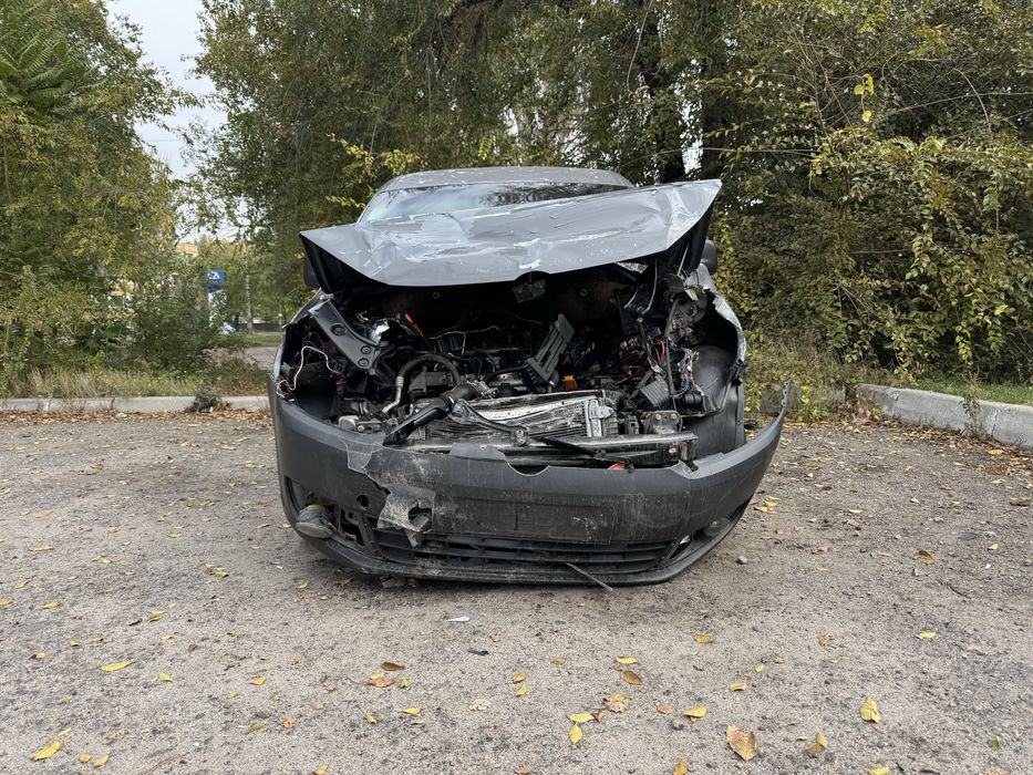 Volkswagen Caddy 2011 1.6 tdi Після ДТП!