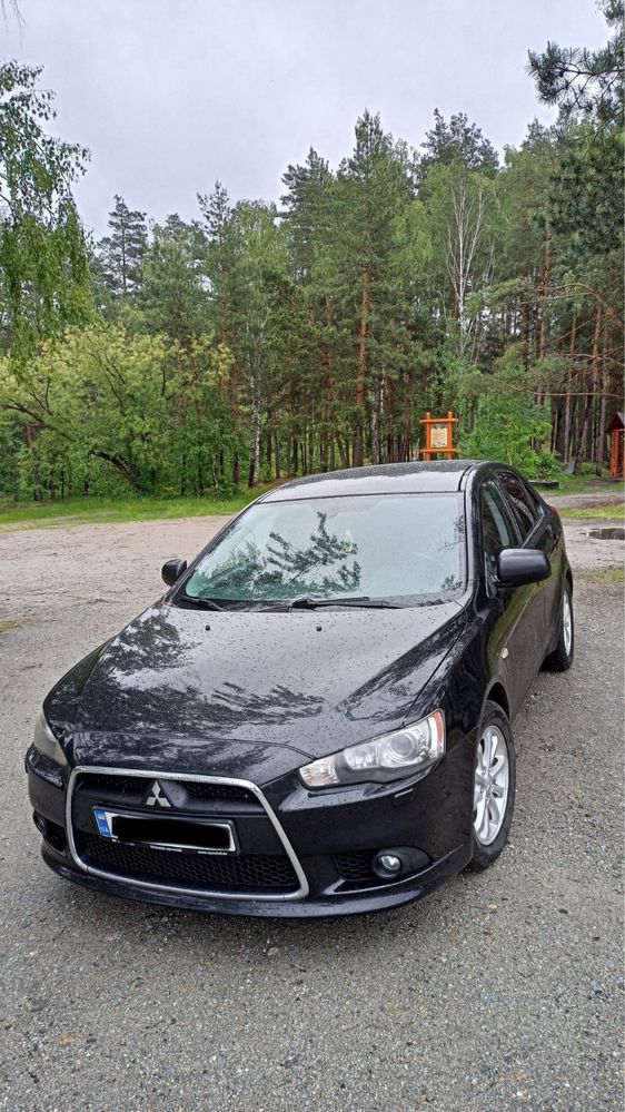 Автомобіль Mitsubishi