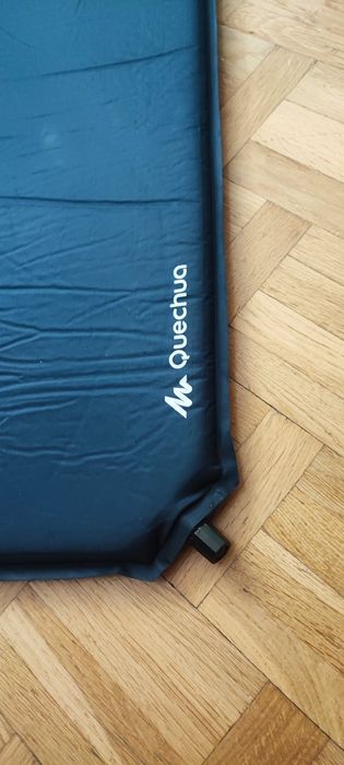 Mata samo pompująca Quechua Forclaz 400