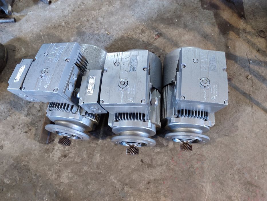 Продам электродвигатель 1.5 кВт с преобразователем частоты