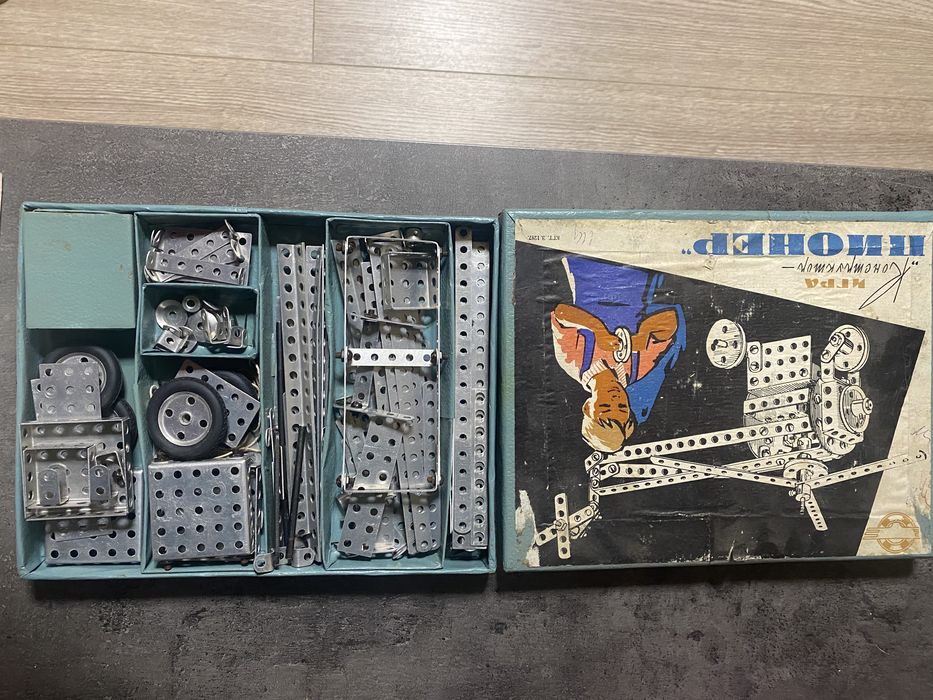 конструктор  алюминиевый Пионер СССр