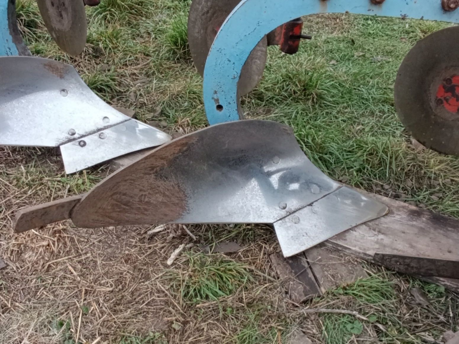 Продам плуг Оверум (Overum) 4 по 25 з відрізними дисками