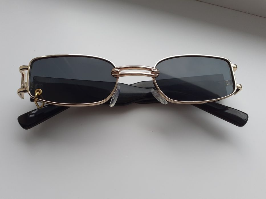 Сонцезахисні окуляри