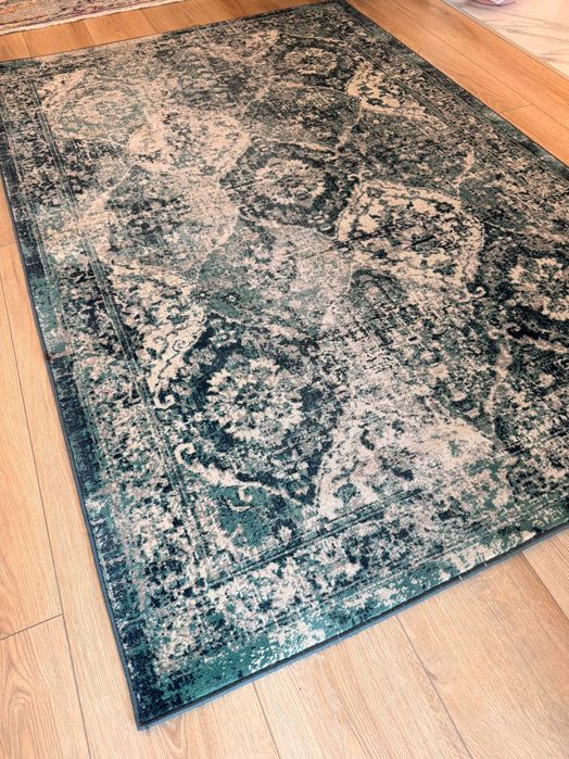 Zielony dywan 195x135 – po profesjonalnym czyszczeniu