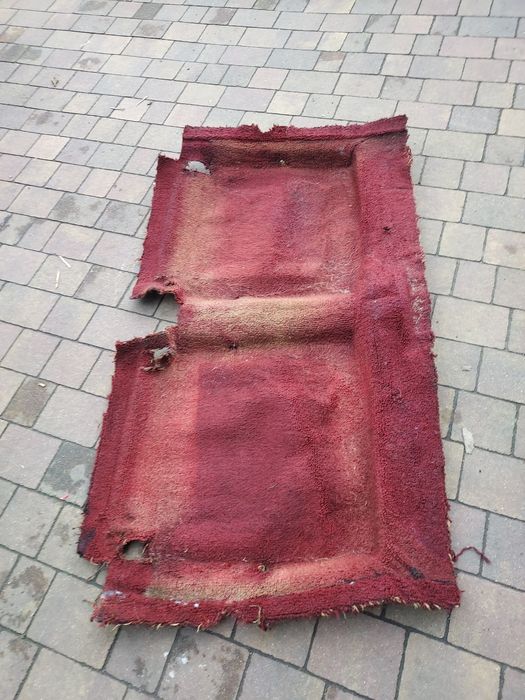 Wykładzina tylna czerwona fiat 125p
