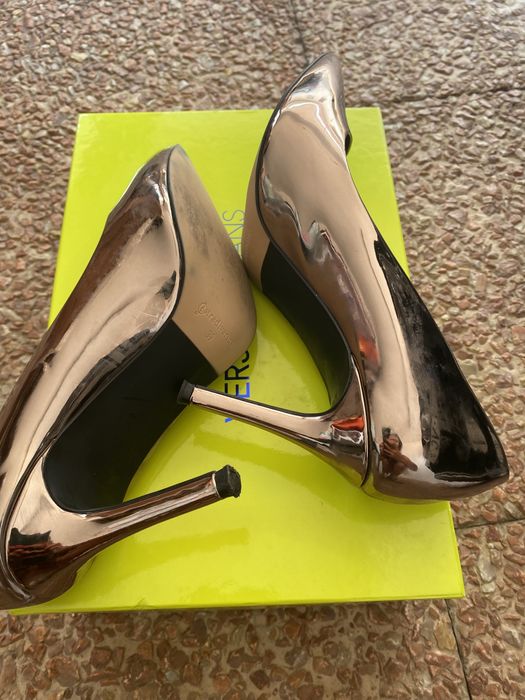 Stiletto / sapato salto alto 39 (stradivarius, aldo)