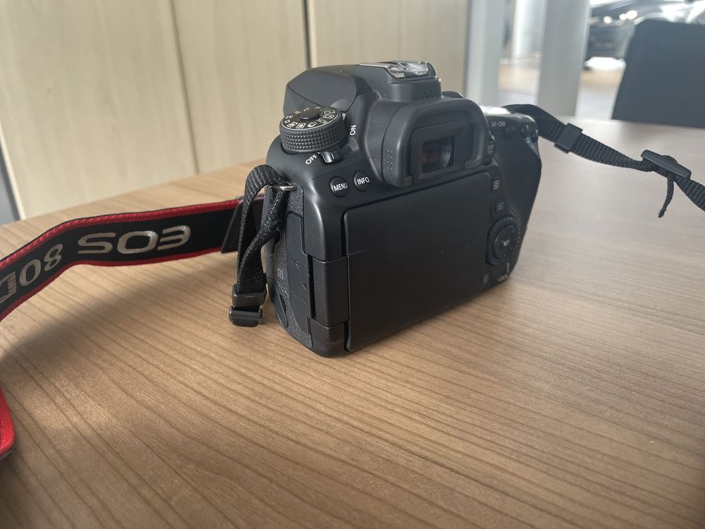 Canon EOS 80D Body