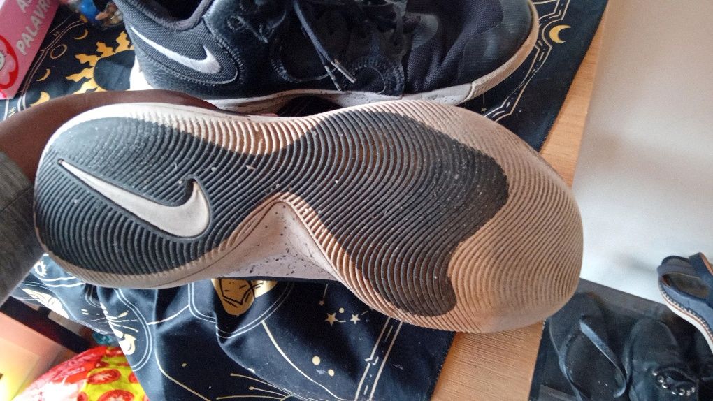 Tenis de basquete