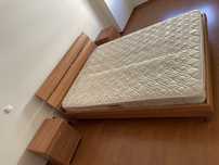 Mobilia de Quarto - cama com colchão mesas cabeceira, comoda e espelho