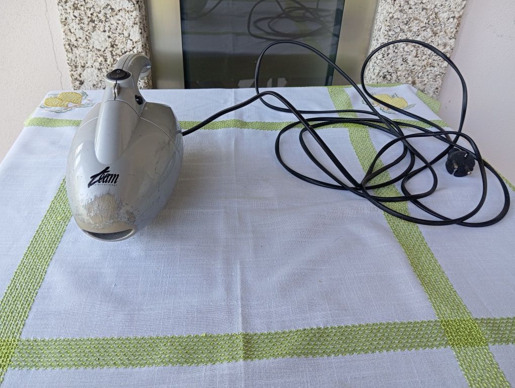 Aspirador de fio da marca Team