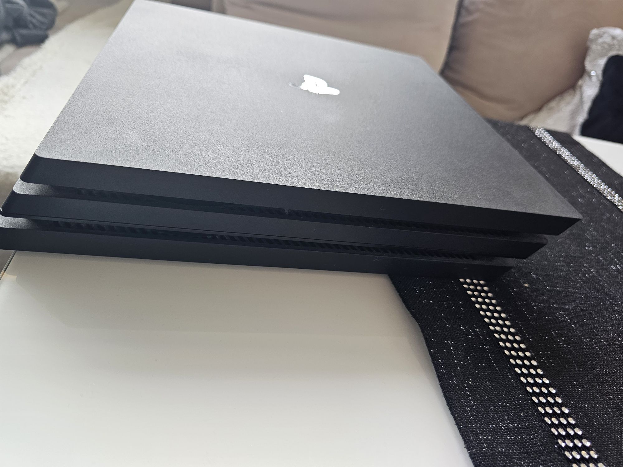 Konsola playstation 4 pro