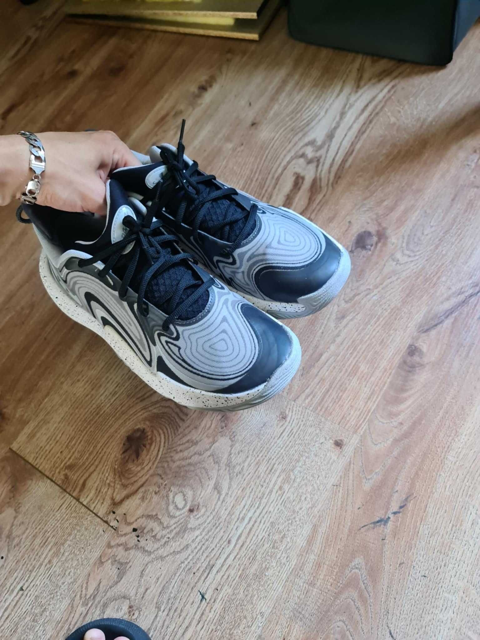 Buty Under Armour Spawn 6