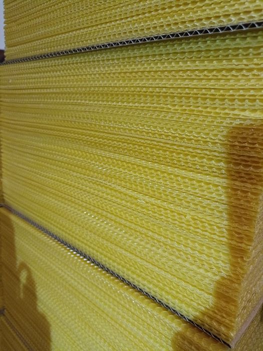 Przerób wosku na węzę, węza pszczela